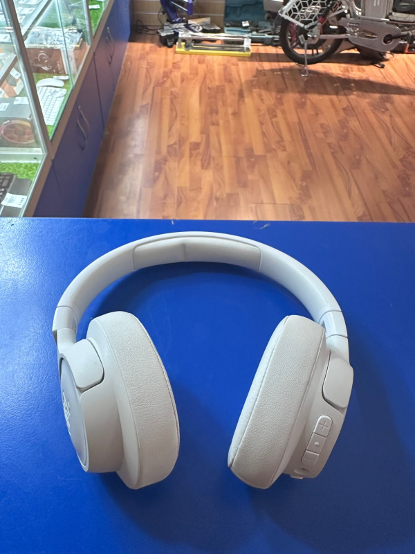 Наушники JBL BT720