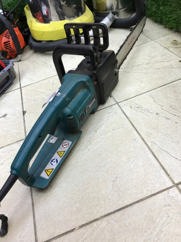 Цепная пила Makita uc4003a