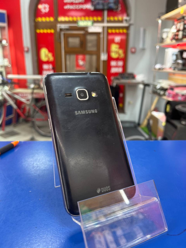 Мобильный телефон Samsung SGH-J150