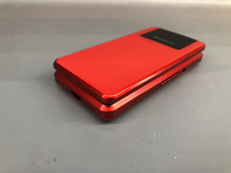 Мобильный телефон Xenium 1