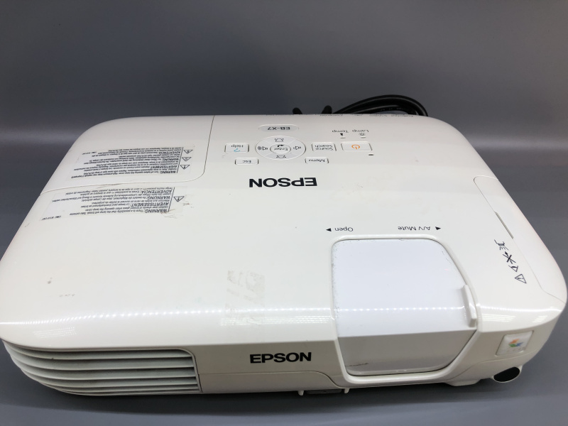 Проектор Epson EB-X7