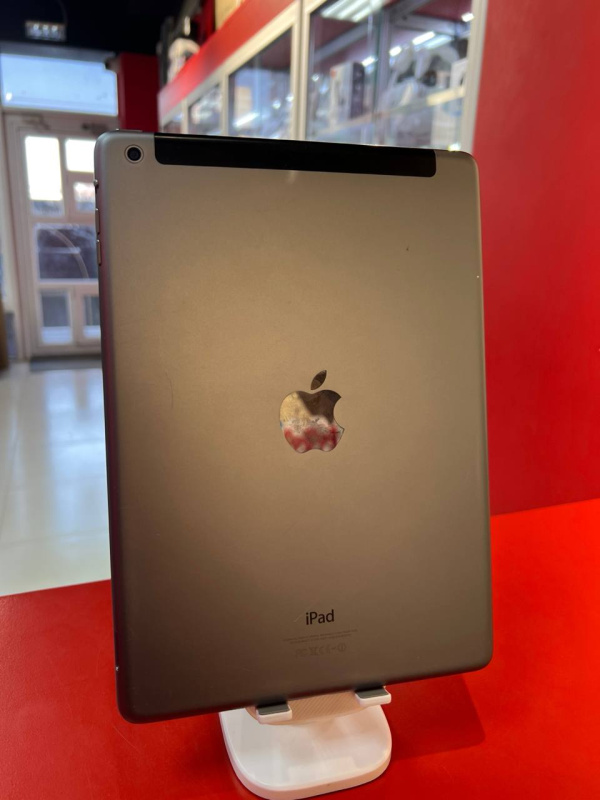 Планшет Apple iPad Air (1-го поколения)