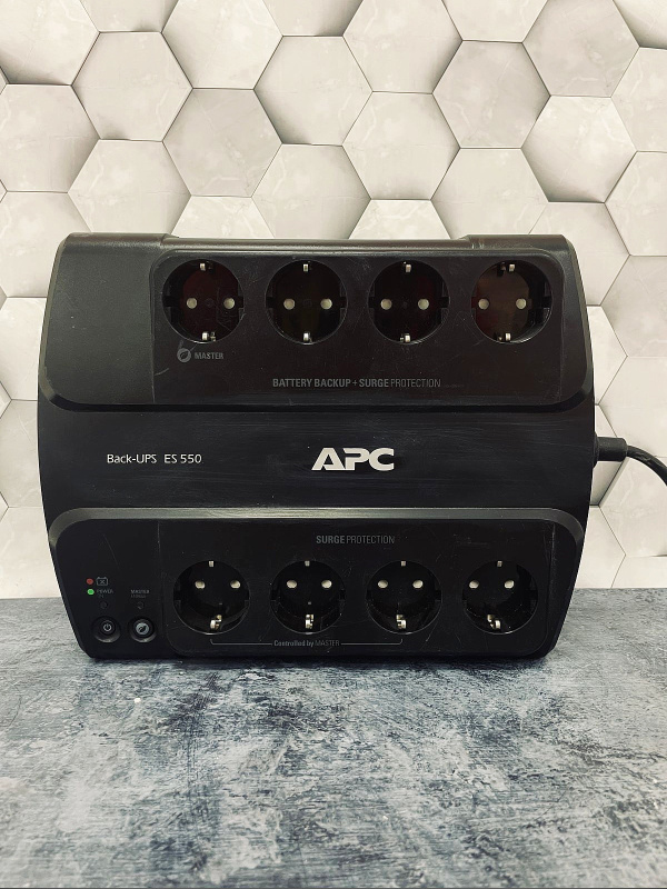 APC back-ups es 550.