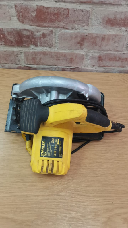 Циркулярная пила Stanley sc 16
