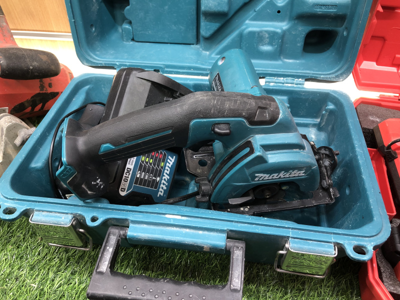 Циркулярная пила Makita HS 301DWAE