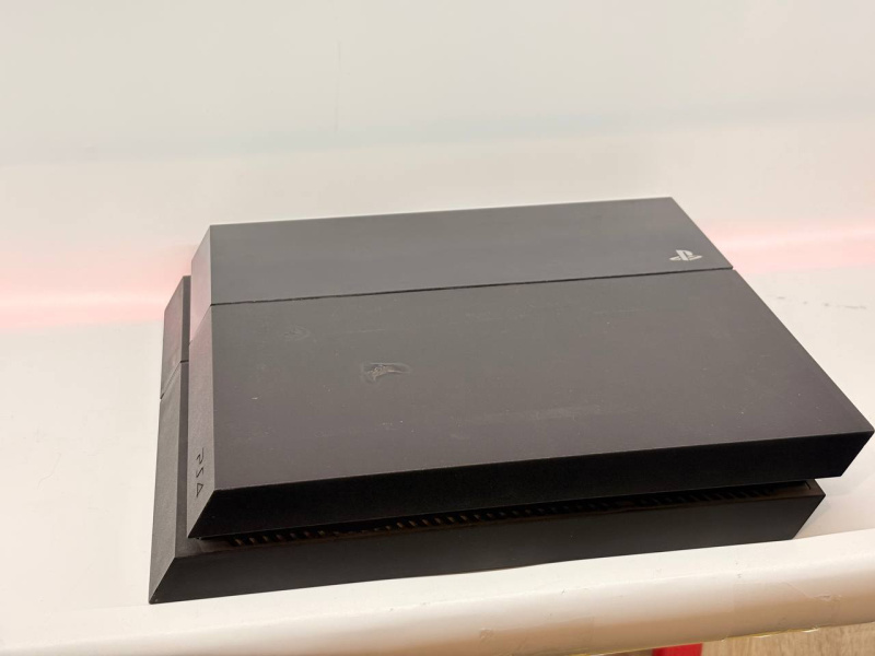 Игровая приставка PlayStation PS 4 FAT