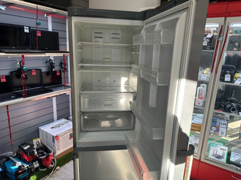 Холодильник Indesit DF 6180 W