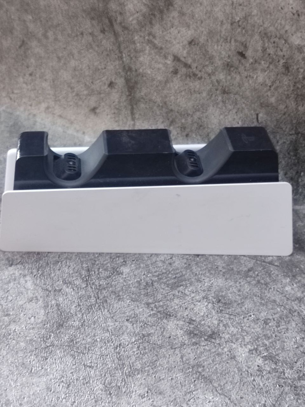 Игровая приставка Докстанция для джойстиков PlayStation PS5