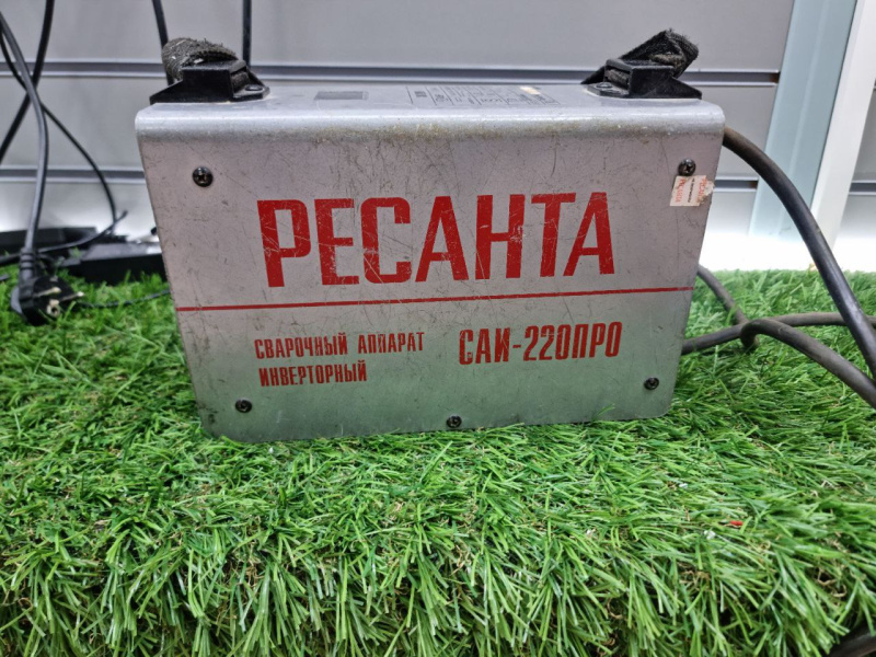 Инверторный полуавтомат (MIG-MAG) Ресанта САИ-220ПРО