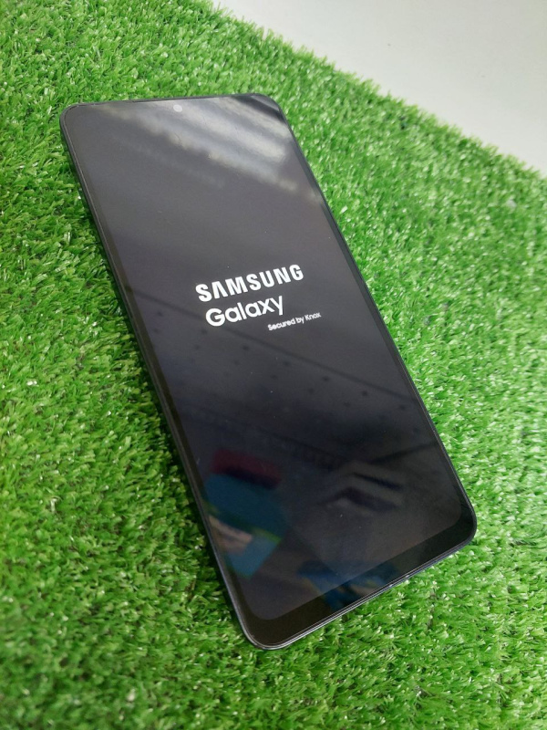 Мобильный телефон Samsung Galaxy A06
