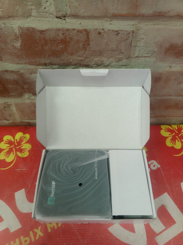 Смар Приставка  NetUP android tv box REV 3.1