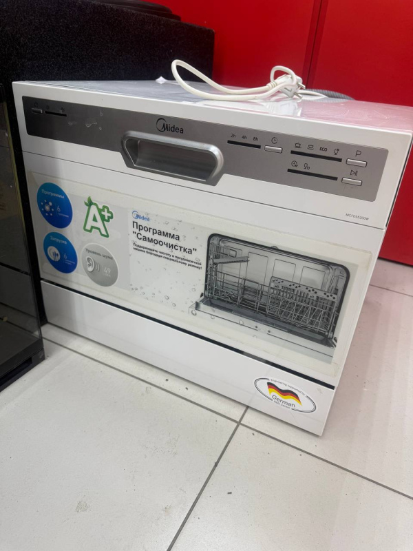 Посудомоечная машина Midea MCFD55200w