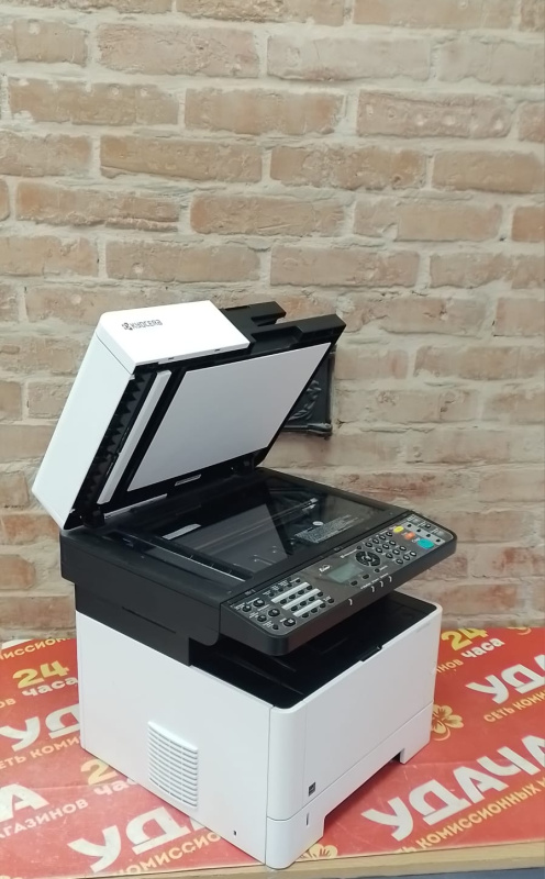 МФУ  ECOSYS M2735DN