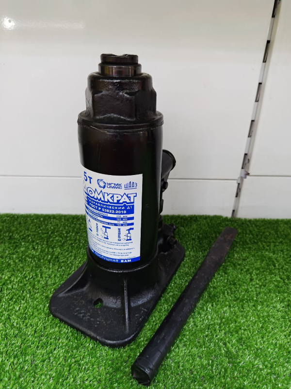 Домкрат   Д1-3913010-50