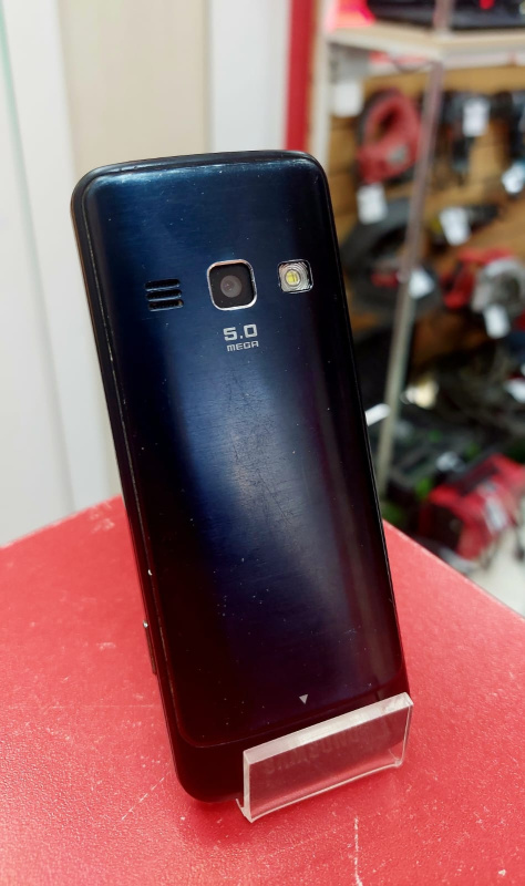 Мобильный телефон Samsung GT-S5611