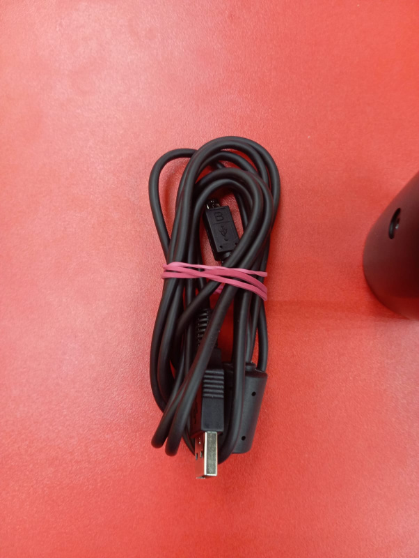 Микрофон Yeti aoo136