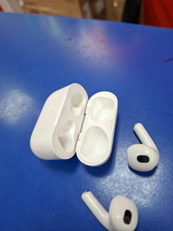 Наушники Apple 4