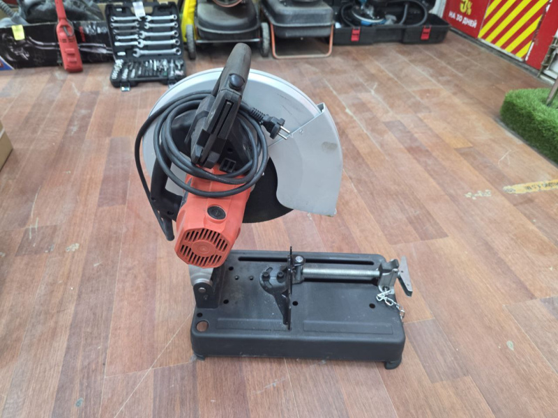 Торцовочная пила Makita M2402