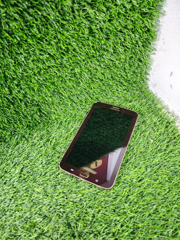 Планшет Samsung Galaxy Tab 3 7.0 SM-T211