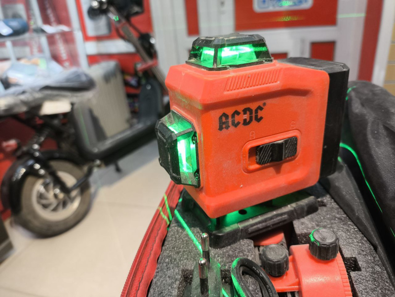 Лазерный уровень ACDC 4D 16 линий