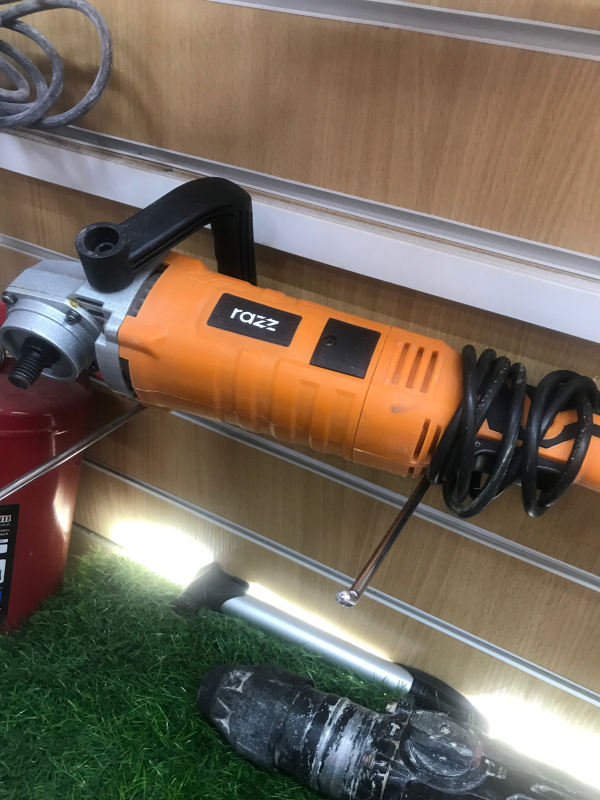 Шлифмашинка Razz PS-1300KR