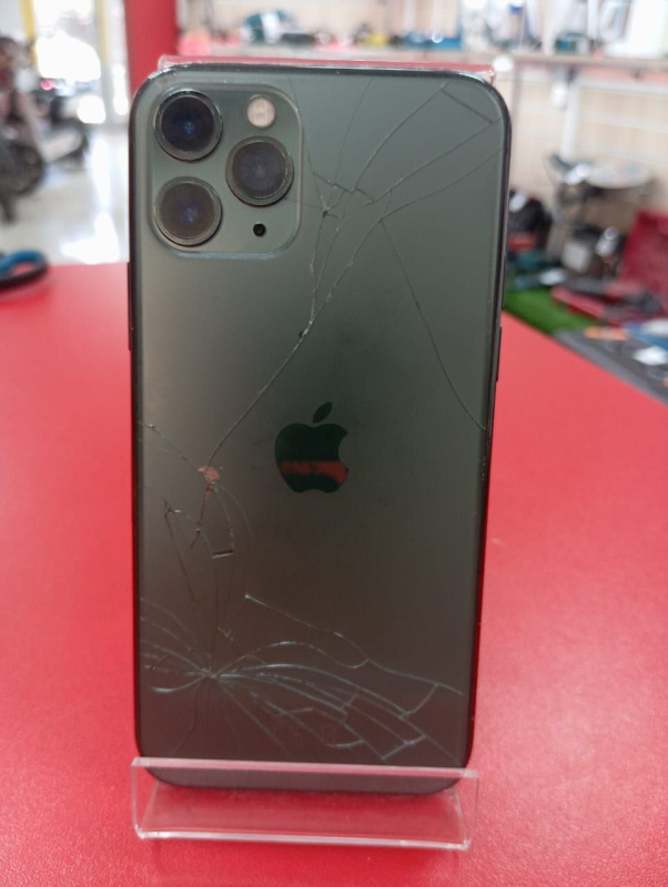 Мобильный телефон Apple iPhone 11 Pro