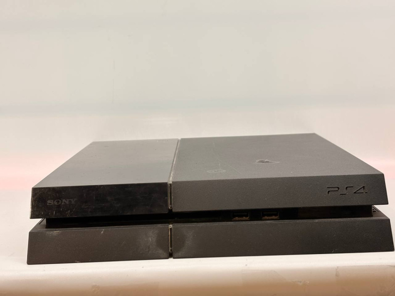 Игровая приставка PlayStation PS 4 FAT