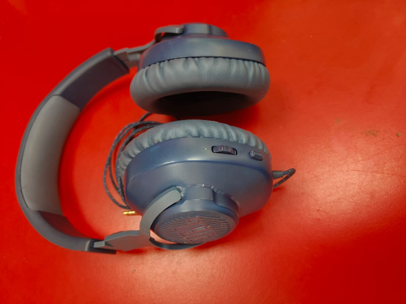 Наушники JBL quantum 100