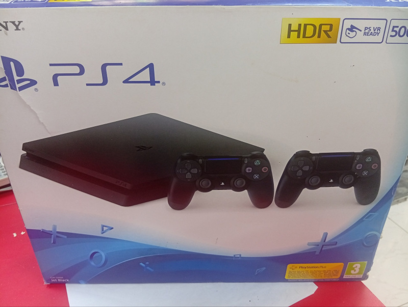 Игровая приставка Sony PS 4 SLIM