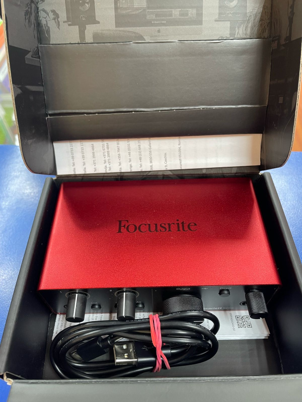 Усилитель  Звуковая карта Focustrite scarlett solo