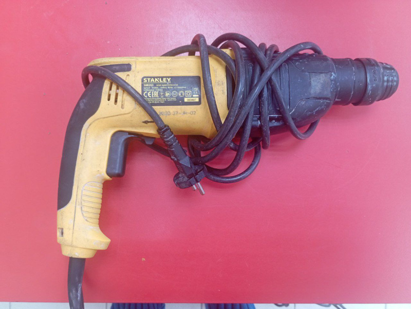 Перфоратор Stanley SHR263K