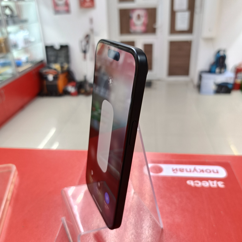 Мобильный телефон Apple iPhone 15