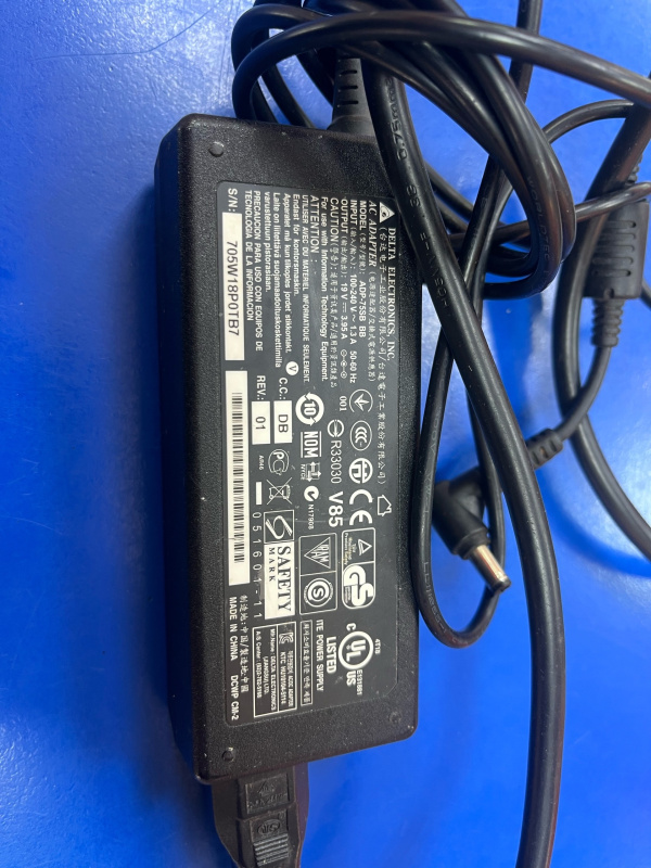 Сетевой фильтр ASUS зарядное устройство 19V