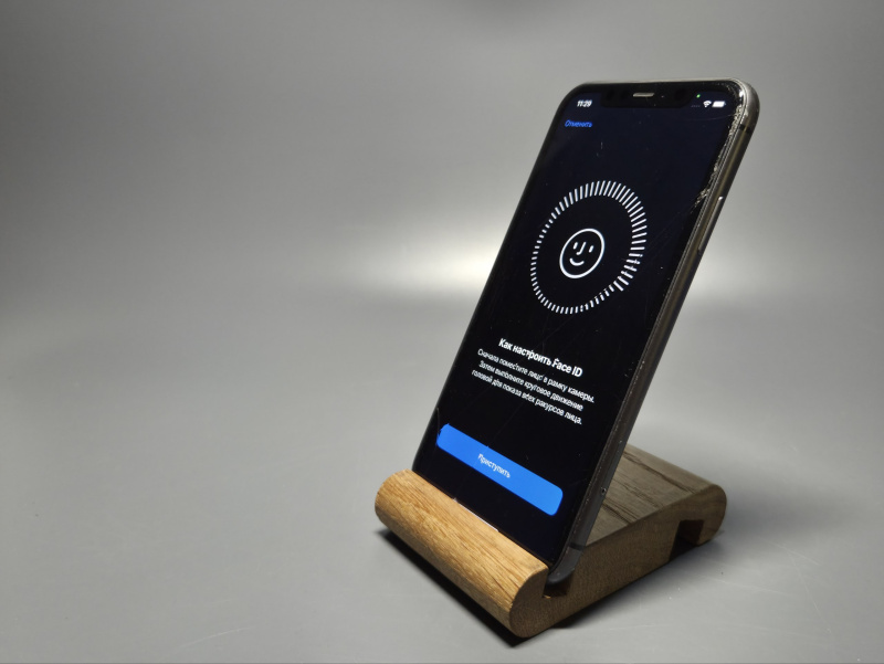 Мобильный телефон Apple iPhone 11