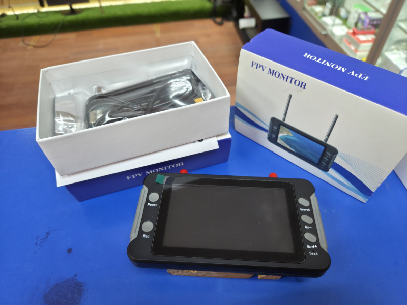 Монитор  5.8G Hz