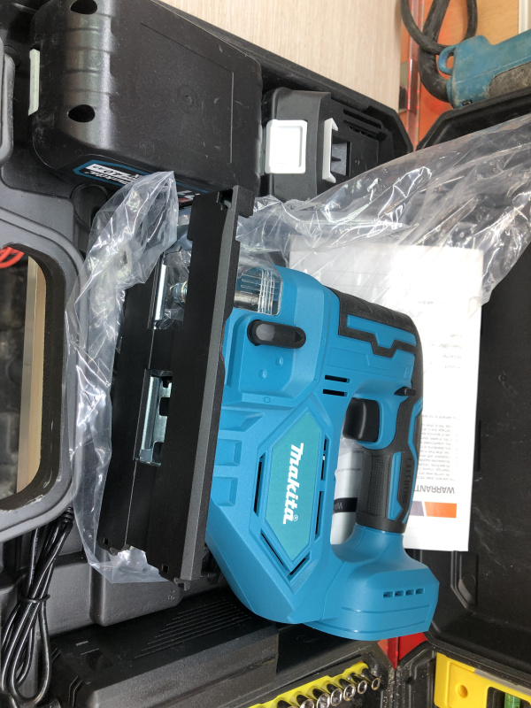 Электролобзик Makita 3000r\min