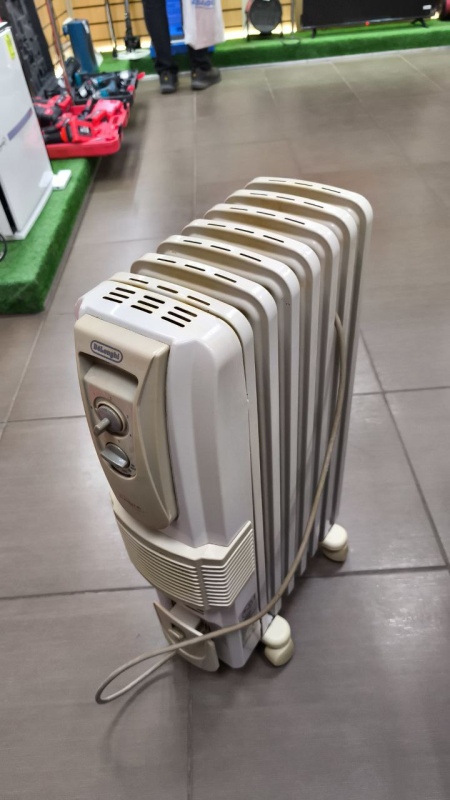 ОБОГРЕВАТЕЛЬ Delonghi KR790720V