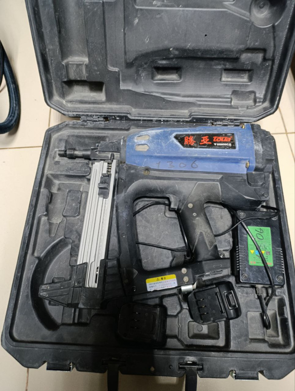 Гвоздескобозабивной пистолет TOUA 50