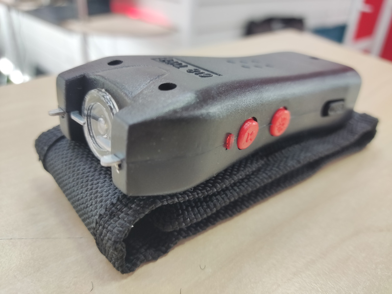 Электрошокер  с фонариком