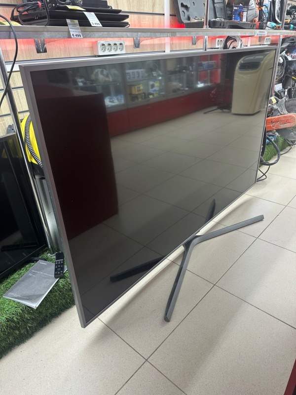 Телевизор Samsung UE65RU7470U