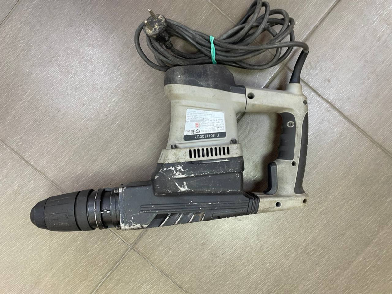 Отбойный молоток Интерскол П-40/1100ЭВ