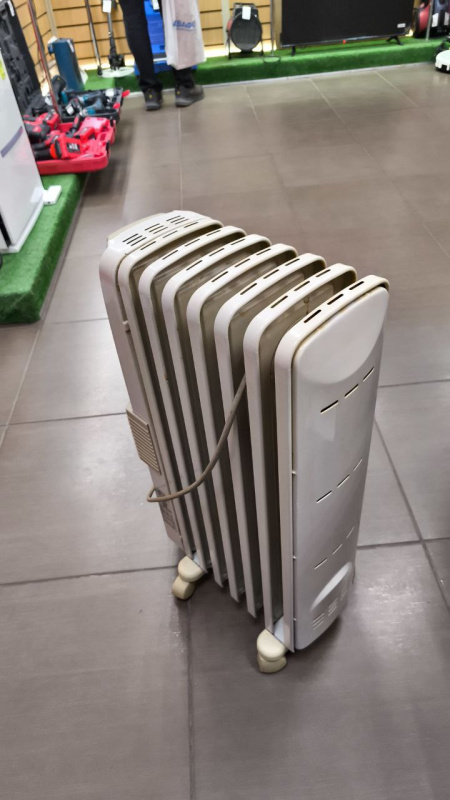 ОБОГРЕВАТЕЛЬ Delonghi KR790720V