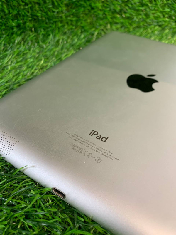 Планшет Apple iPad 4