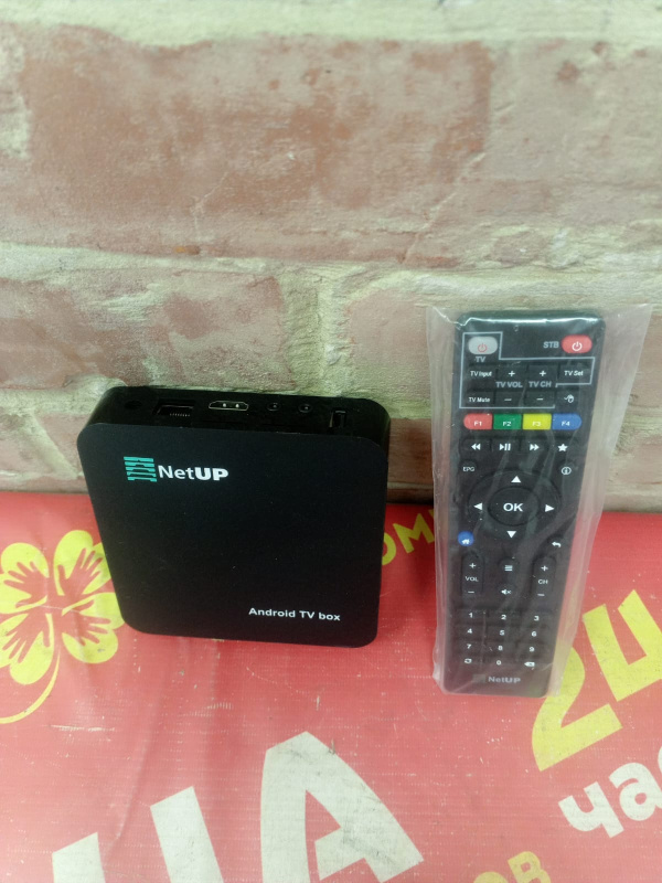 Смар Приставка  NetUP android tv box REV 3.1