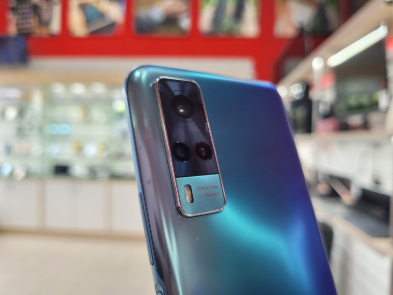 Мобильный телефон Vivo Y31