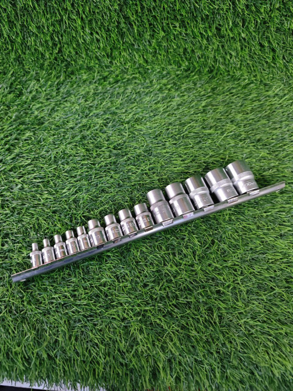 Набор инструментов Rockforce E4-Е24 14