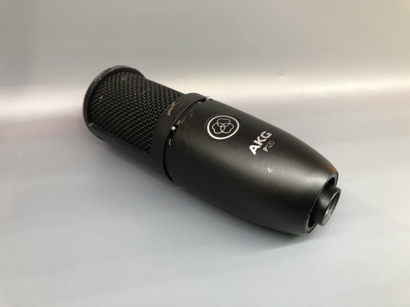 Микрофон  AKG P120