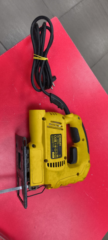 Электролобзик Stanley SJ60