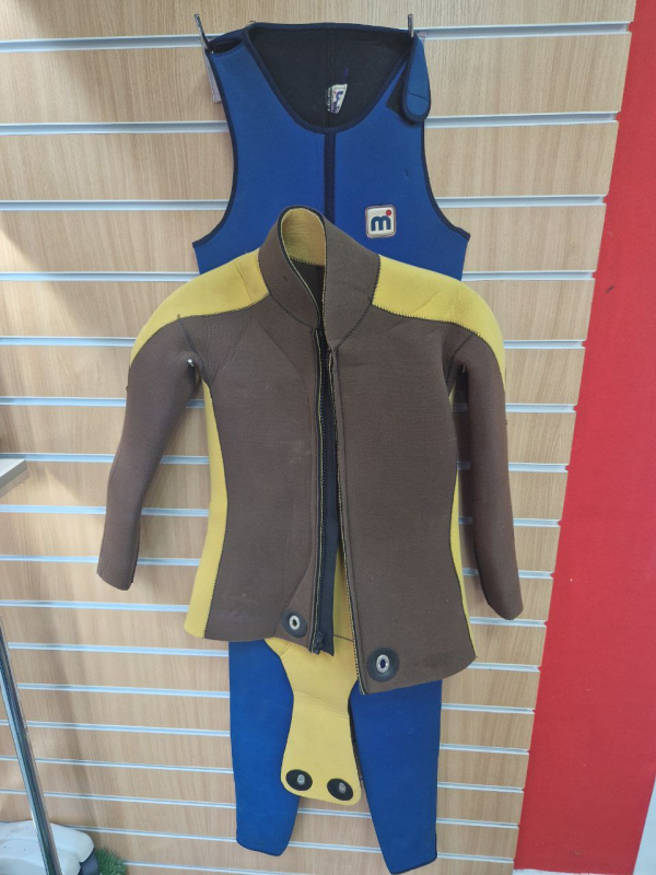 Гидрокостюм мокрый  Гидрокостюм мокрый