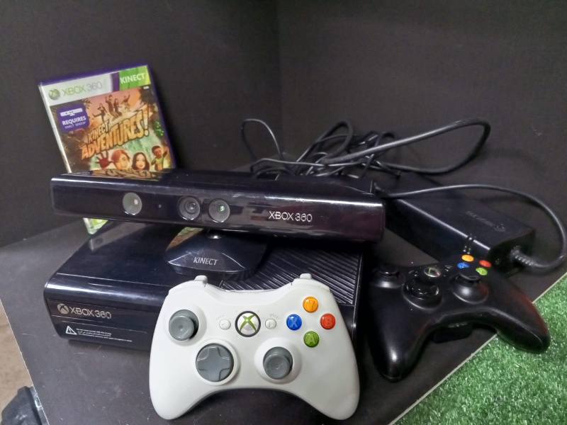Игровая приставка Xbox 360 E250